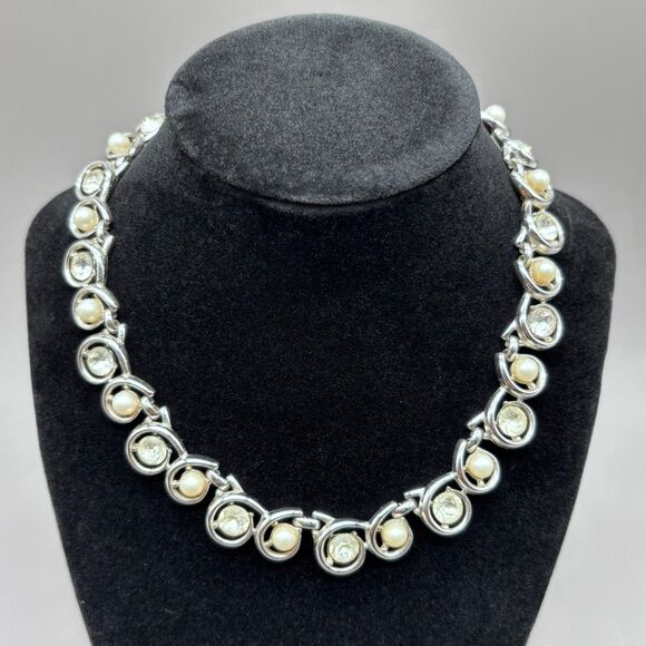 Trifari Pearl Rhinestone Silver Tone Link Necklace Vintage 1960s Jewelry - Picture 1 of 7